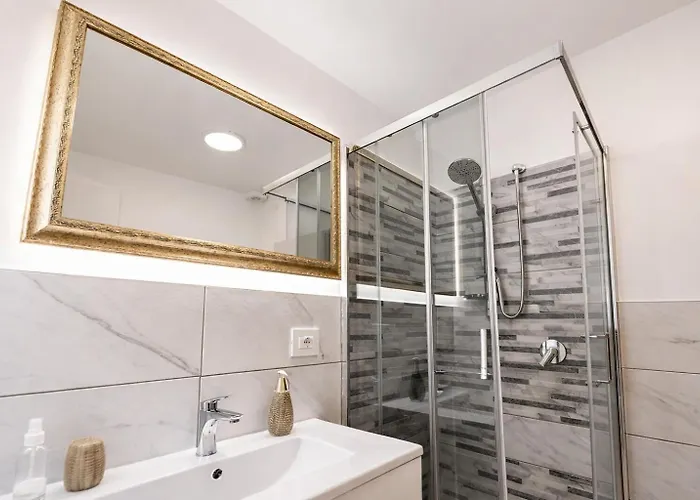 5min From Citta Alta Elegant & Chic Апартаменты